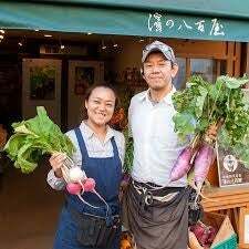新鮮な野菜が並ぶ「濱の八百屋」