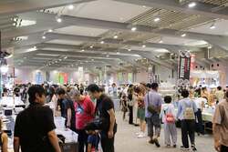 「未就学児無料＆お得な前売券も！小さな恐竜とふれあえる人気イベントが大阪南港ATCで」の写真