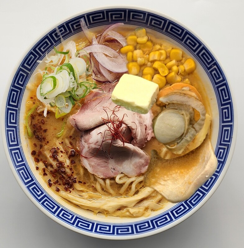 らーめんさかいの噴火湾産ホタテと特製白味噌のバターコーンラーメン