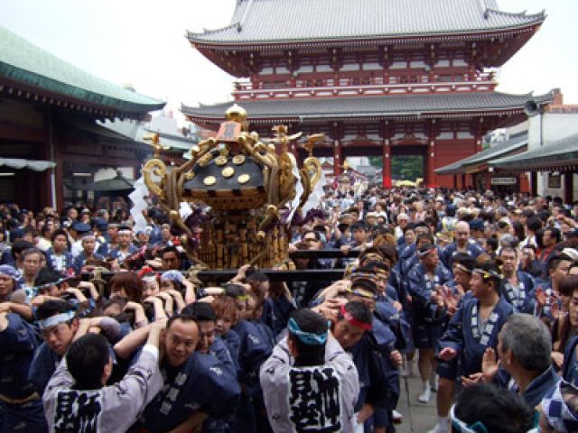 三社祭│(c)浅草観光連盟