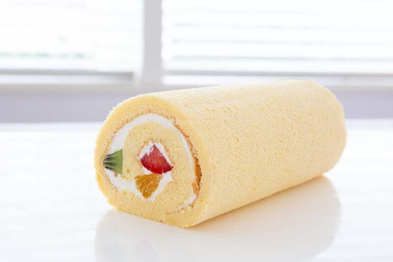 フルーツロールケーキ