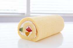フルーツロールケーキ