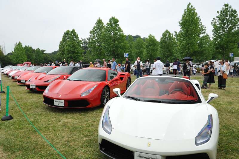 ずらりと並んだスーパーカーは圧巻！