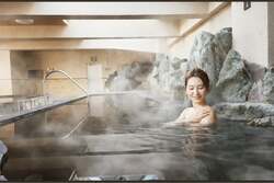 天然温泉「美肌の黒湯」