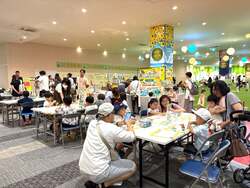 親子で賑わう会場（前回の様子）