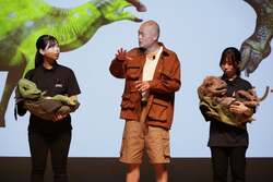 「いよいよ開幕！「恐竜パーク」が7月18日より全国21会場で　あばれる君がゲスト出演！」の写真