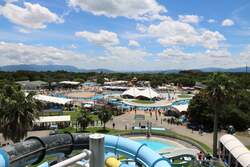 「中学生以下が無料になる日も！福岡・海の中道サンシャインプールが2026年夏もオープン」の写真