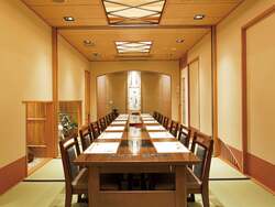「黒毛和牛もお惣菜もお得に！　和食レストラン「梅の花」全国120店舗で父の日企画」の写真