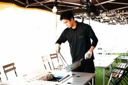 「この夏は屋上BBQ！名古屋・イオンモール前に手ぶらで楽しめる本格BBQ場がオープン」の写真