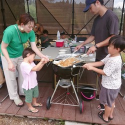 「【関西】ブルーベリー狩りスポット6選！摘みたてを食べ比べ・時間無制限・BBQまで」の写真