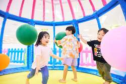 「子供1000円で遊び放題！岡山初の屋内遊び場「のびっこジャンボ 津山インター店」OPEN」の写真
