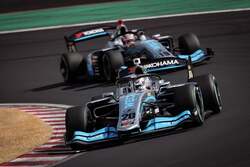 WECARSカラーレーシングカーSF14の展示