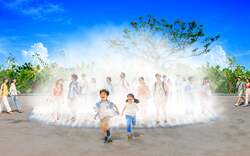 「水かけ部隊が出没！ジャングリア沖縄が「びしょ濡れ大作戦」を始動」の写真