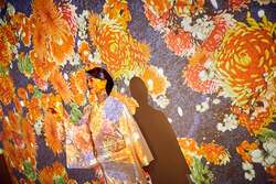 「世界でも人気！浮世絵が動き出す話題の没入展が広島で　着物やユニフォームで割引も！」の写真
