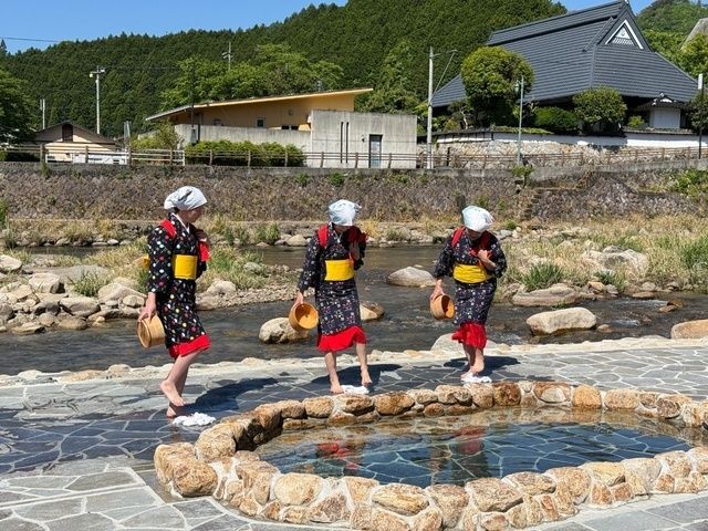 奥津温泉 足踏み洗濯実演