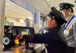 「運転士になりきれる！都営地下鉄シミュレータ＆バス体験イベントが夏休みに無料開催」の写真