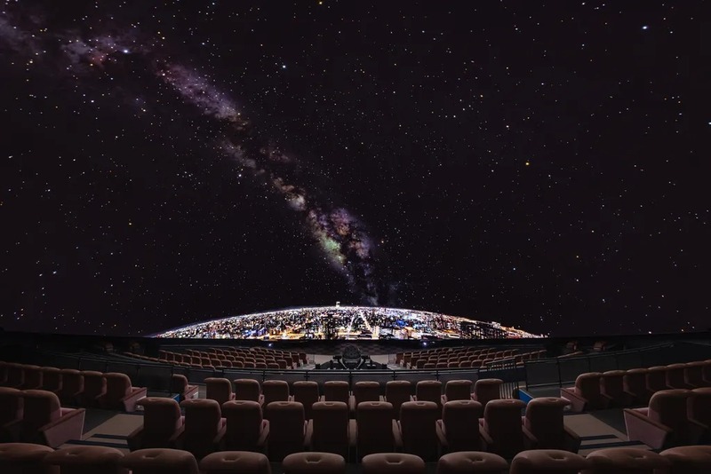 地下1階にある「プラネタリウムホール」