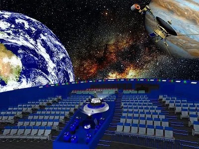 直径27mのドームスクリーン全体に広がる大迫力の全天周映像や美しい星空を楽しめます