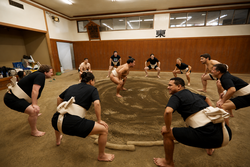 相撲稽古