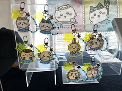 ビーズ付きアクリルキーホルダー(全8種) 各1,430円
