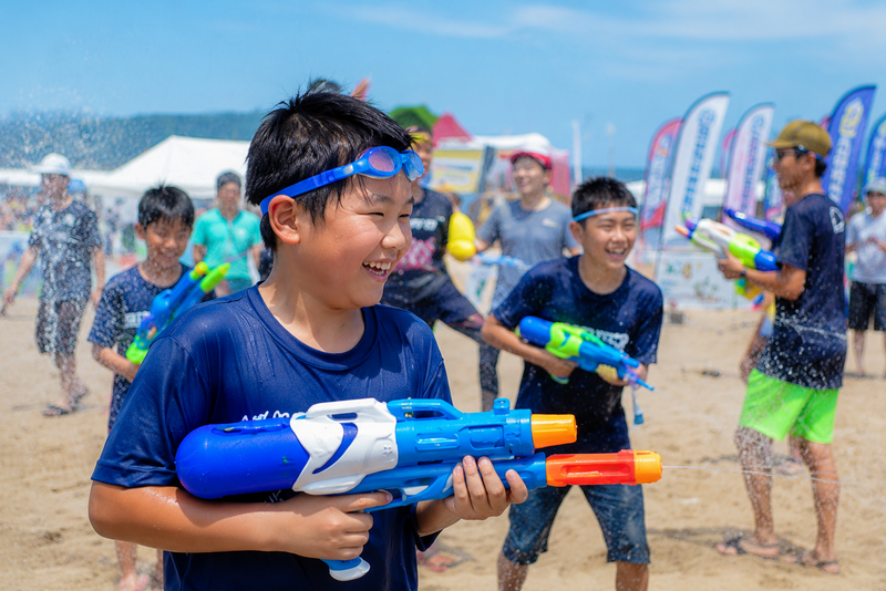 WATER GUN BATTLE
