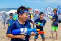 WATER GUN BATTLE