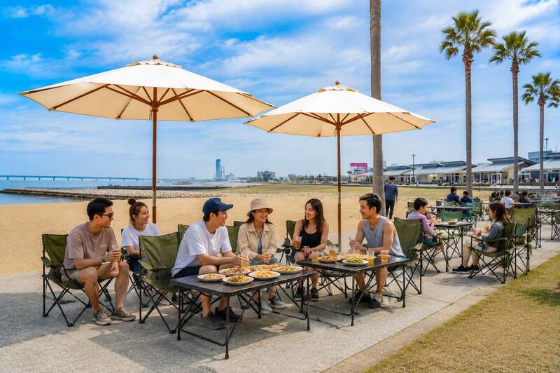 SHADE & COOL SPOT — 海辺でくつろぐ有料リゾートラウンジ 