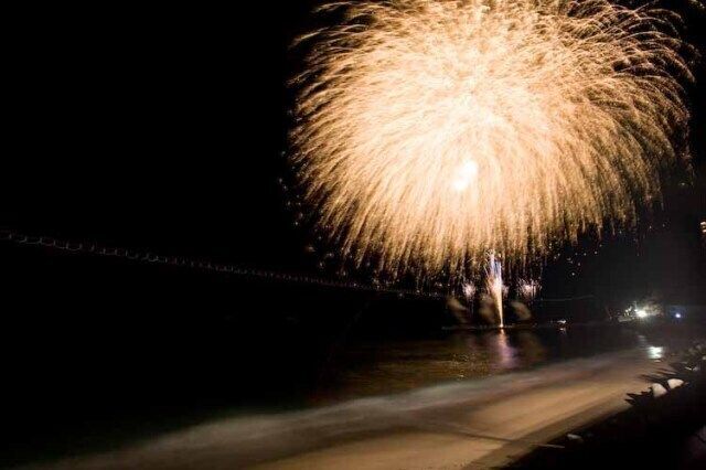 第57回 熱川温泉海上花火大会（熱川温泉旅館組合）