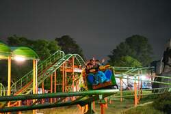 「夜の動物園で冒険気分！遊園地も乗り放題になる「のんほいパークナイトZOO」開催」の写真