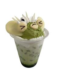 彩ハリセンボンのパフェフロート 緑色 (抹茶味)