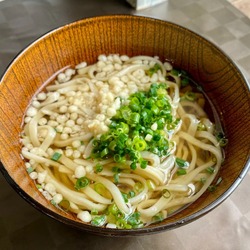 優しいあっさりうどん出汁で、子供も食べやすい「冷やしちゅるちゅるじゃがめん」（ユーザー提供画像）