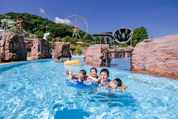 「【2026関東】日本最大級・全長650mも！夏休みに行きたい流れるプール6選 おすすめ厳選」の写真