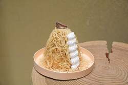 栗りん（コレド室町2・B1）モンブランソフト黄金（栗） 800円