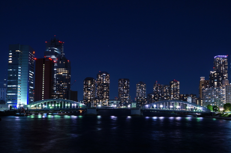 夜の勝鬨橋　（画像はイメージ／画像提供：Hiro&mirei/PIXTA）