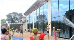 「【関東】8月13～16日の涼しいおでかけ15選 水遊び・水かけ・夜の動物園も」の写真