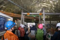 「ノーベル賞施設を見学！　地下1000mの秘密基地「スーパーカミオカンデ」が一般公開！」の写真