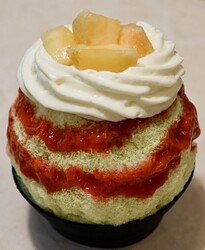 第1弾　石川県・金沢市「ウミネコパーラー」苺と桃とピスタチオ　1杯2,090円