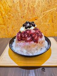 未来氷カフェ（茨城県土浦市）　ブルーベリーヨーグルトとはちみつ　1,800円