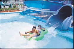 「【三重2026】夏休みのおでかけ最新人気ランキングTOP10 プール・テーマパーク・水族館」の写真