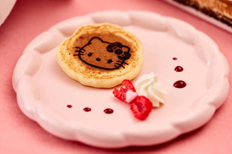 [ライブキッチンより提供] HELLO KITTY のハッピーパンケーキ