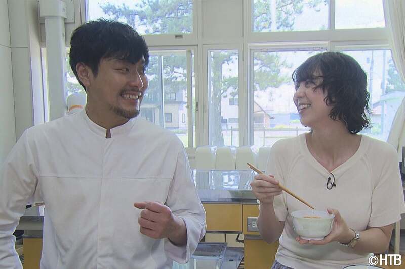下國伸シェフ、土屋まりアナウンサー