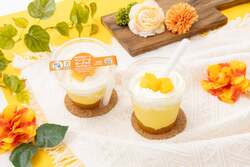 セブン-イレブン「まぜまぜスイーツ マンゴー＆ヨーグルト わらびもち入り」
