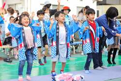 大道芸人と触れ合おう「パフォーマンスステージ」