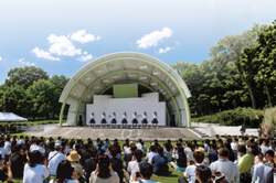 「800万本のコスモス園や気球体験も！秋の行楽にぴったりな「花と緑の祭典」が京都で」の写真