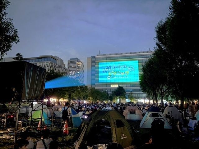 中野チルナイトピクニック 〜夕涼みアニメシアター〜（提供：東京建物株式会社）