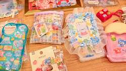 「6つのテーマ空間に限定シール300種以上！駒込に体験型文具店が新オープン　福袋も販売」の写真