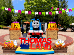 「仮装パレードも！トーマスランドでハロウィーンイベント　富士急ハイランドは入園無料」の写真