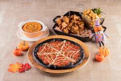 「仮装でお菓子つかみ取りも！神戸のホテルでハロウィンブッフェ　おばけメニュー37種」の写真
