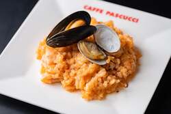 TRATTORIA LA TERRAZZA：ボロネーゼクリームペンネ 1,000円
