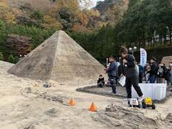 「ピラミッド砂漠」走行の様子